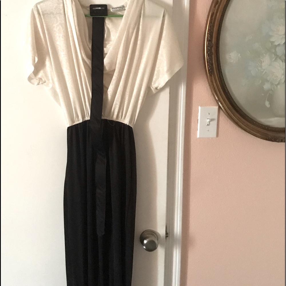 Pea Patch size 7 half-n-half ivory and black romper with long pants